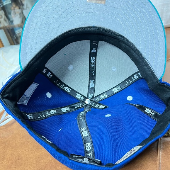 Hat - Picture 6 of 6